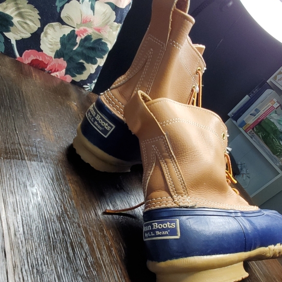 Women's Bean Boots by L.L.Bean 8" - Picture 4 of 8